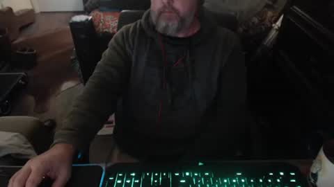 Snapshot of bighugmugg chatting on January 2026 03:11:01 AM bighugmugg online show from January 2026 03:11:01 AM