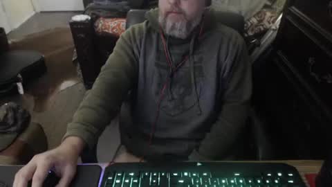 Snapshot of bighugmugg chatting on January 2026 05:17:02 PM bighugmugg online show from January 2026 05:17:02 PM