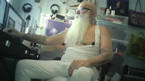 bigjeff01 online show from January 2025 03:58:01 PM