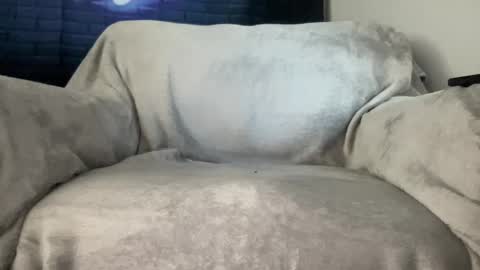 bigloadzisback023 online show from September 2025 10:42:02 PM