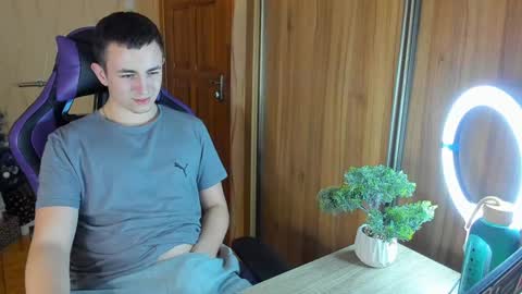 Snapshot of bigmark03 chatting on January 2025 03:32:02 PM BigMark03 online show from January 2025 03:32:02 PM