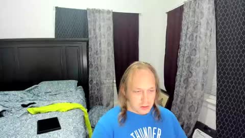 bigmike20129020 online show from October 2025 08:36:02 AM