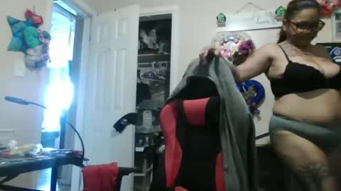 the Mini mami online show from September 2025 03:34:01 PM