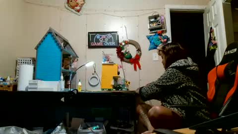 the Mini mami online show from September 2025 06:19:02 AM