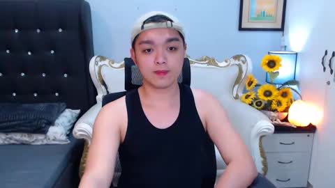 Snapshot of bigshowforyouxx chatting on February 2025 10:37:02 AM Jay online show from February 2025 10:37:02 AM