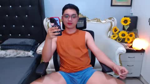 Snapshot of bigshowforyouxx chatting on February 2025 02:22:02 PM Jay online show from February 2025 02:22:02 PM