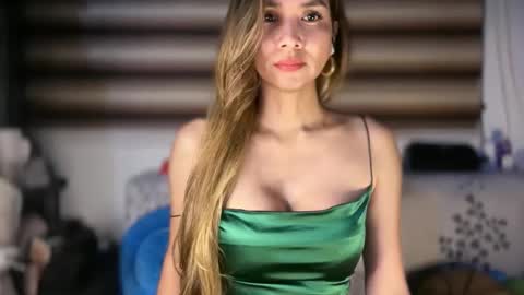 Yna     online show from November 2025 06:41:02 PM