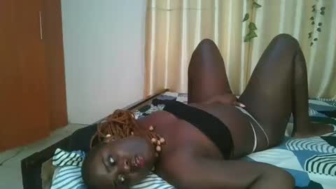 Snapshot of bigtits_baddie chatting on November 2025 01:08:02 AM bigtits_baddie online show from November 2025 01:08:02 AM