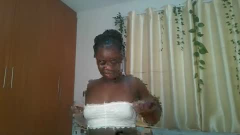 Snapshot of bigtits_baddie chatting on December 2025 07:45:02 AM bigtits_baddie online show from December 2025 07:45:02 AM