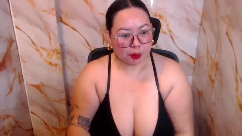 Snapshot of bigtitshotmom chatting on February 2026 08:24:02 AM MARJ online show from February 2026 08:24:02 AM