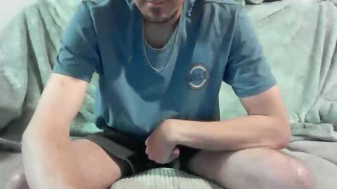 Bi guy225 online show from May 2026 02:40:02 AM