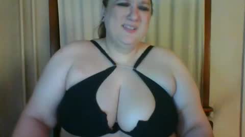 Snapshot of bigwheeliestyle chatting on October 2025 03:25:02 AM Lady of the WHEEL online show from October 2025 03:25:02 AM