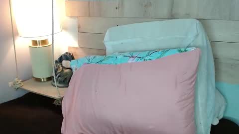 hi  soy   natural girl biki online show from February 2026 03:51:02 AM