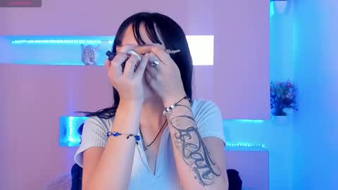 Snapshot of bilie__eilish chatting on December 2025 11:30:02 AM bilie__eilish online show from December 2025 11:30:02 AM