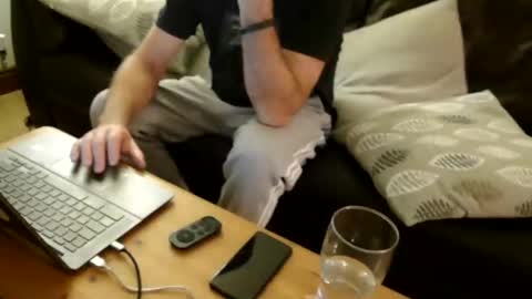 Snapshot of bindmedown chatting on October 2025 08:40:01 PM bindmedown online show from October 2025 08:40:01 PM