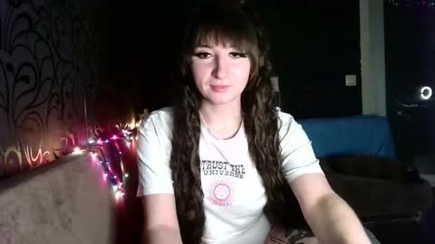 Snapshot of birdie_kiss chatting on February 2026 09:41:01 PM birdie_kiss online show from February 2026 09:41:01 PM