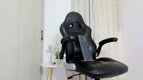 Biscuit oliva online show from March 2026 03:58:01 PM