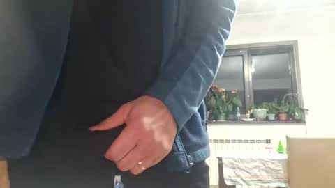 Snapshot of bisexdadd chatting on December 2024 03:30:02 AM bisexdadd online show from December 2024 03:30:02 AM