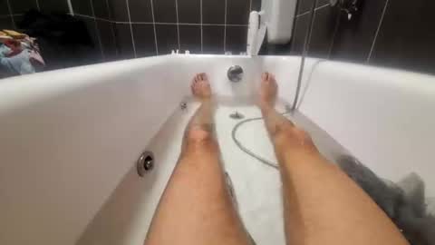 Snapshot of bisexdadd chatting on December 2024 03:31:02 PM bisexdadd online show from December 2024 03:31:02 PM