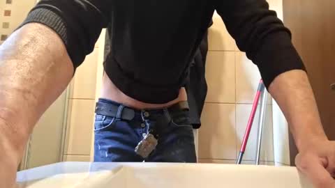 Snapshot of bisexdadd chatting on January 2025 08:46:02 AM bisexdadd online show from January 2025 08:46:02 AM