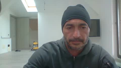 Snapshot of bisexdadd chatting on February 2025 09:32:02 AM bisexdadd online show from February 2025 09:32:02 AM