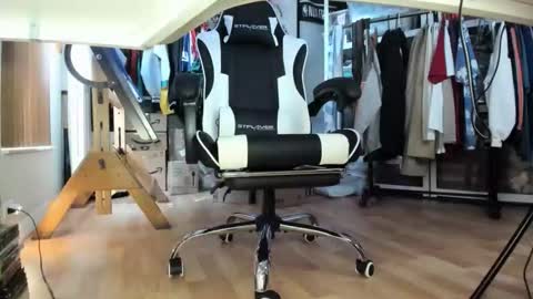 bisexualjay online show from February 2026 02:46:01 PM