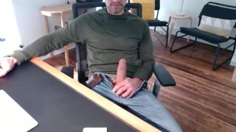 bisexy_man online show from April 2026 05:06:02 PM