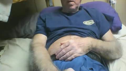 Snapshot of bisoutherner chatting on December 2025 06:42:02 AM bisoutherner online show from December 2025 06:42:02 AM