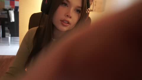 Ann Braslowsky online show from March 2025 06:18:02 AM