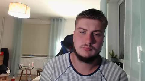 bjguyhugecock online show from June 2026 10:08:01 PM