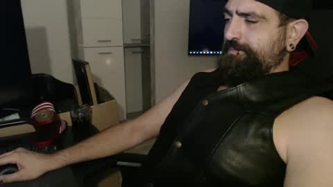 black_beard_slides online show from October 2025 11:44:02 PM