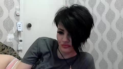 black_hot_01 online show from February 2025 01:27:01 PM