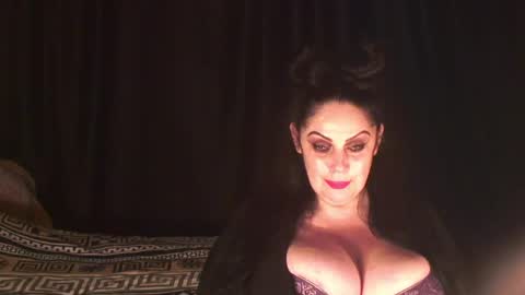 Sarah online show from May 2026 09:35:02 PM