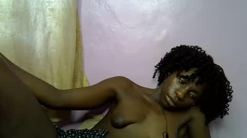Snapshot of black_queeni chatting on December 2025 10:53:01 AM black_queeni online show from December 2025 10:53:01 AM
