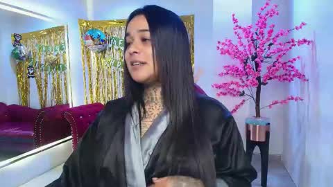 Snapshot of black_roseee chatting on December 2025 08:10:02 AM Rousse online show from December 2025 08:10:02 AM