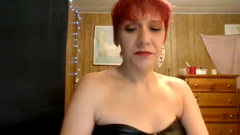 Snapshot of blackandbluepurple82 chatting on March 2026 01:02:01 PM Purplelilly82 online show from March 2026 01:02:01 PM
