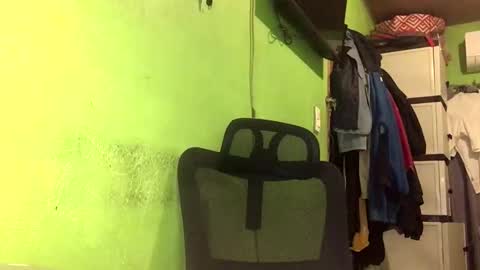 Crystal online show from November 2025 01:37:01 AM