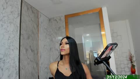 Snapshot of blackbeauty_ts chatting on December 2024 01:30:02 PM Nina online show from December 2024 01:30:02 PM