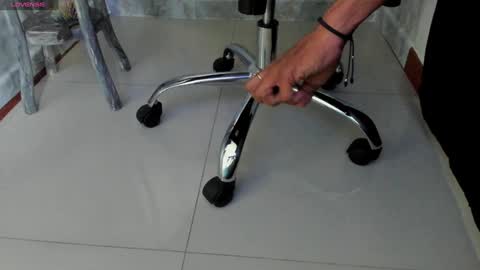 Snapshot of blackbeauty_ts chatting on January 2025 10:24:01 PM Nina online show from January 2025 10:24:01 PM