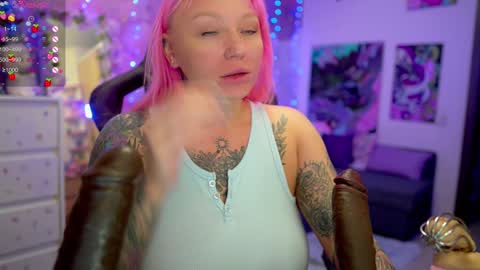 Alice online show from December 2024 10:04:01 PM