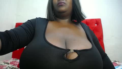 Snapshot of blackladyqx chatting on December 2024 11:56:02 PM blackladyqx online show from December 2024 11:56:02 PM