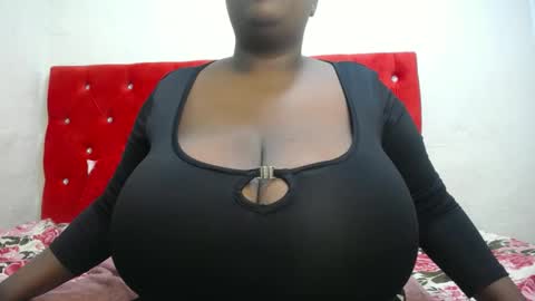 Snapshot of blackladyqx chatting on December 2024 01:51:01 AM blackladyqx online show from December 2024 01:51:01 AM