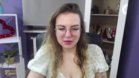 Z O E Y online show from January 2025 05:35:01 AM