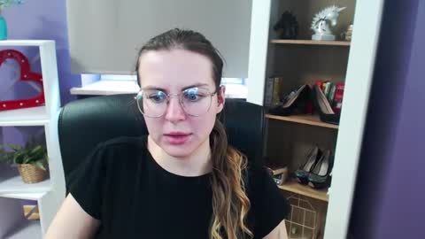 Z O E Y online show from March 2025 09:07:02 AM