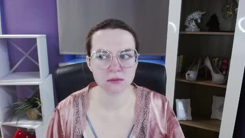 Z O E Y online show from April 2026 04:46:02 AM