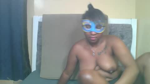 Snapshot of blacks_nastay chatting on January 2026 06:43:02 PM blacks_nastay online show from January 2026 06:43:02 PM