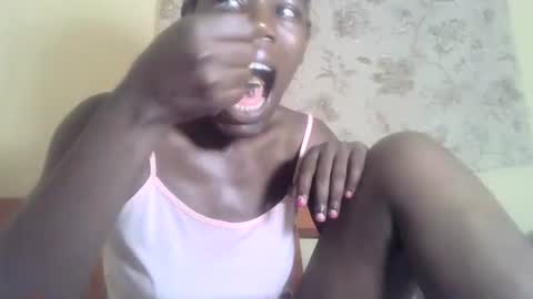 Snapshot of blacksexygal chatting on February 2025 10:29:01 AM SARAH online show from February 2025 10:29:01 AM