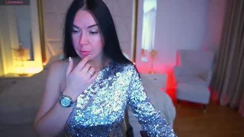 blacksilkqueen online show from December 2025 02:00:02 PM