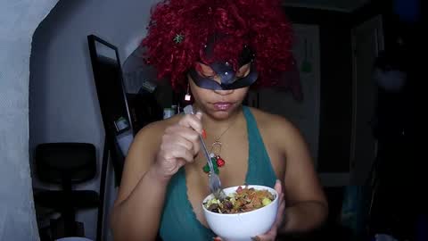 Queen Siren online show from December 2024 04:12:02 AM