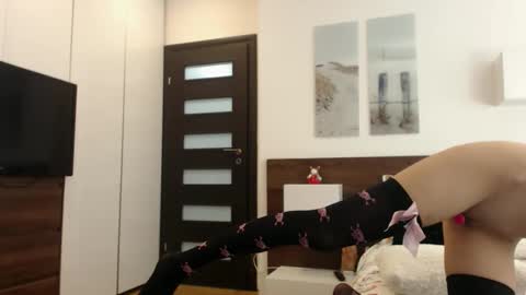 Adry online show from March 2025 06:22:01 PM